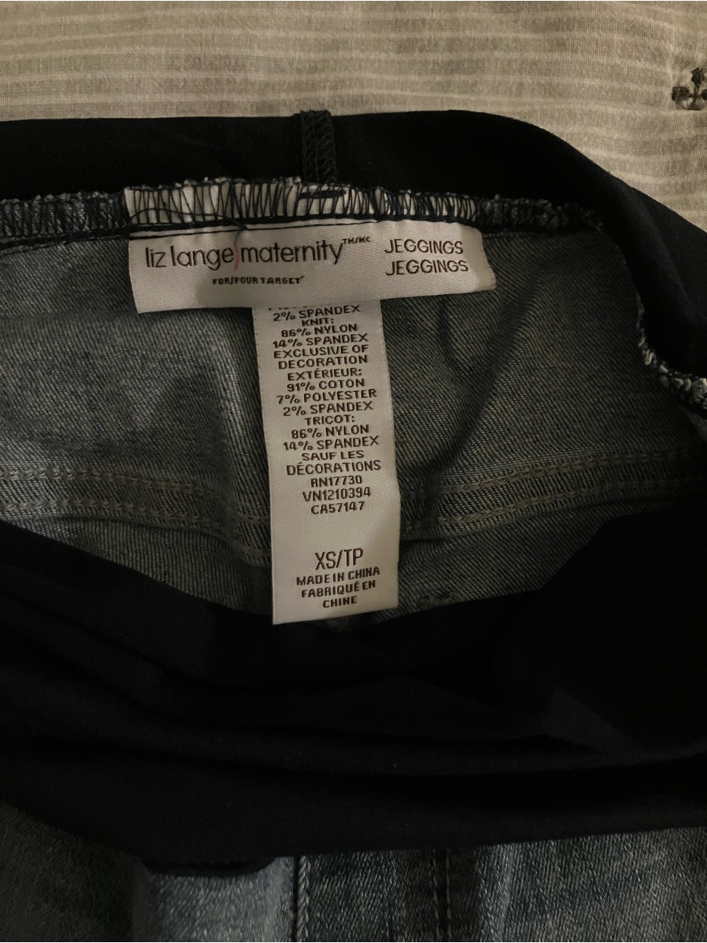 Liz Lange Faded Blue Skinny Maternity Jeans with Black Overband - Picture 6 of 6